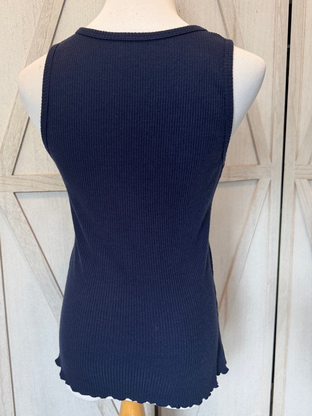 Navy Ribbed Knit Tank Top - Picture 3 of 9